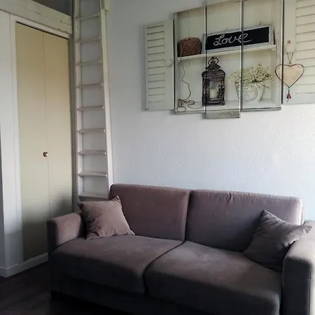 Bel 4 Personnes Dans Privee Avec Parking Apartament *